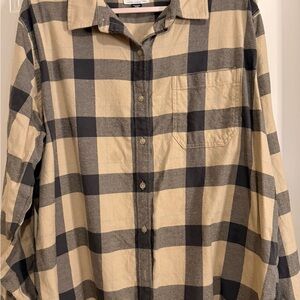 American Eagle Outfitters Beige and Black Plaid Shirt